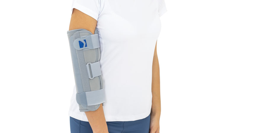 Plaster cast immobilizing elbow joint AM-TL-01